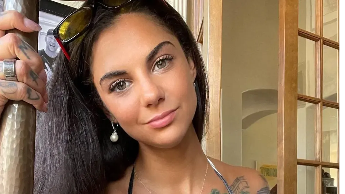 Jesse James Pregnant Wife Bonnie Rotten Files For Divorce TOTPI